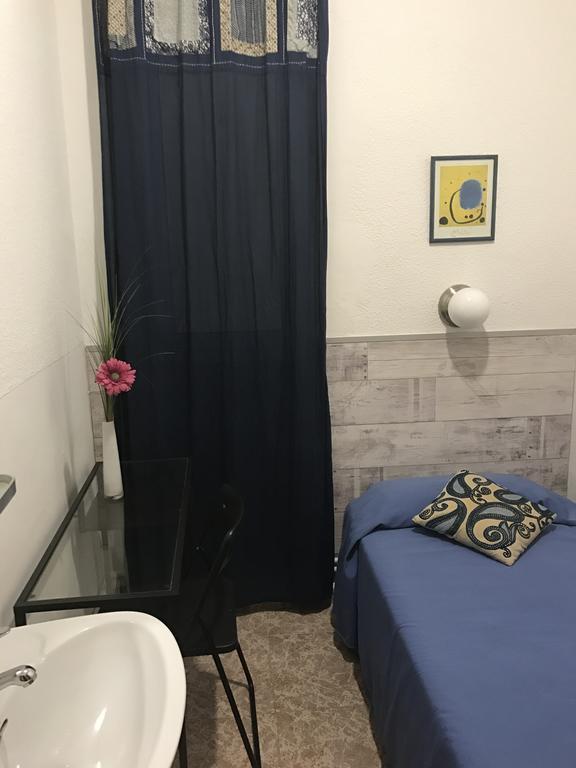 Hostal Carlos III El Prat de Llobregat Exterior foto